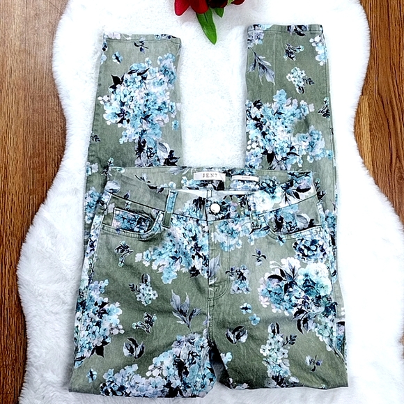 7 For All Mankind Denim - Jen 7 x 7FAM Floral Printed Skinny Leg Jeans